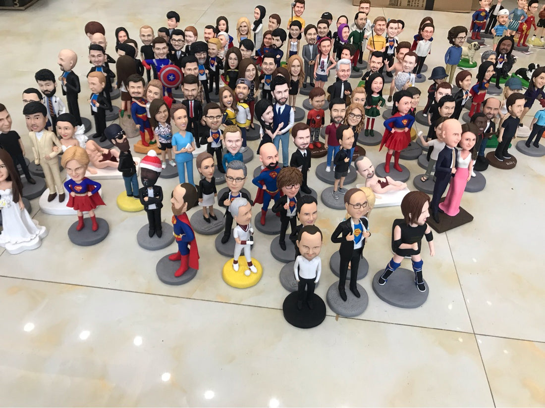 Couple Custom Bobblehead With Engraved Text